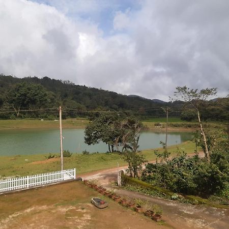 Athena Homestay Somvārpet Extérieur photo